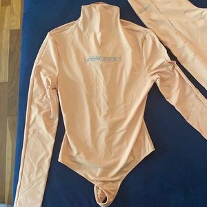 GSUWOO Body glove set, Cream. Brand New.